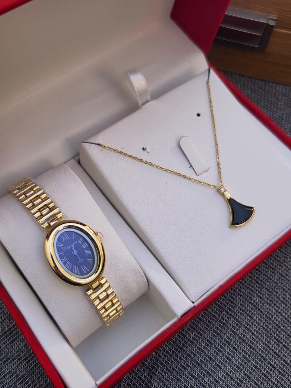 Montre dorée cadran bleu et collier pendentif _ Darb Shop