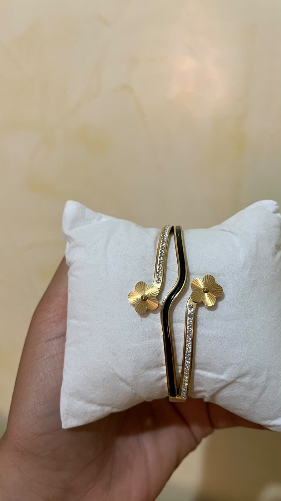 Bracelet jonc double fleurs dorées_Darb Shop