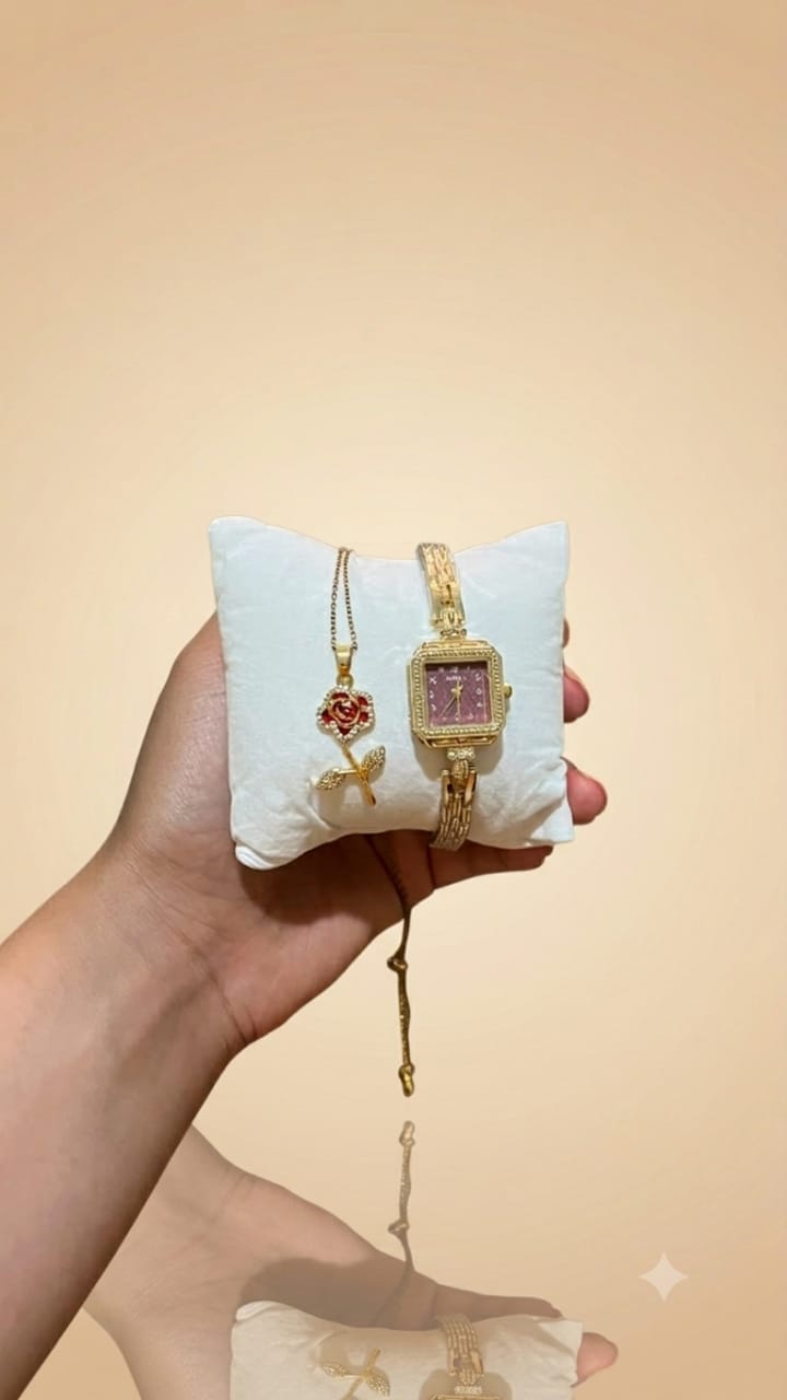Duo montre dorée cadran violet et collier pendentif rose _ Darb Shop